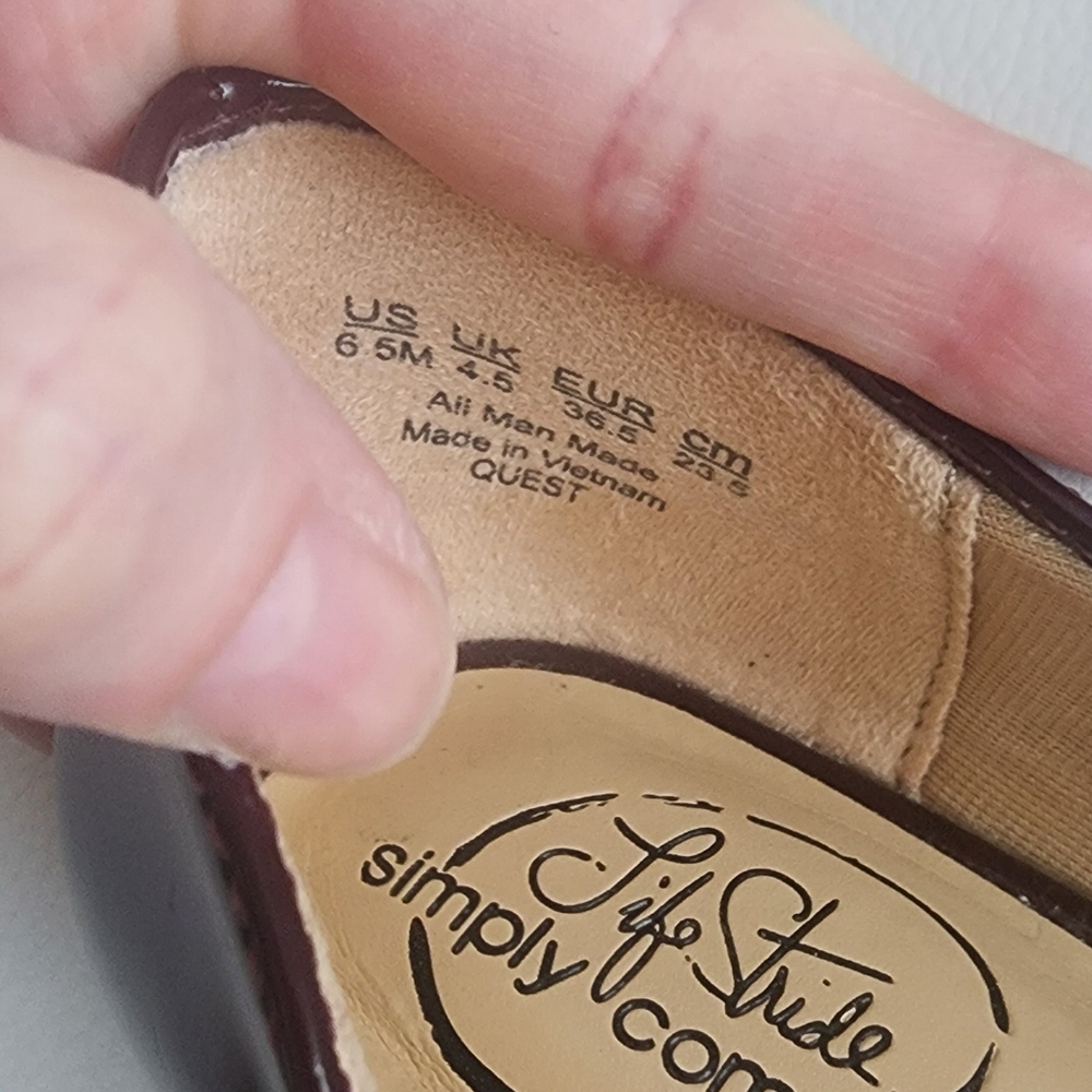 New Withot Box Life Stride Burgundy Flats, Size 6.5. - Picture 4 of 8
